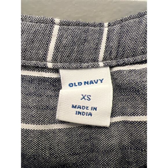Old Navy Women’s Sleeveless Striped Button Front Top Blouse Size XS Blue‎ White - Picture 2 of 3